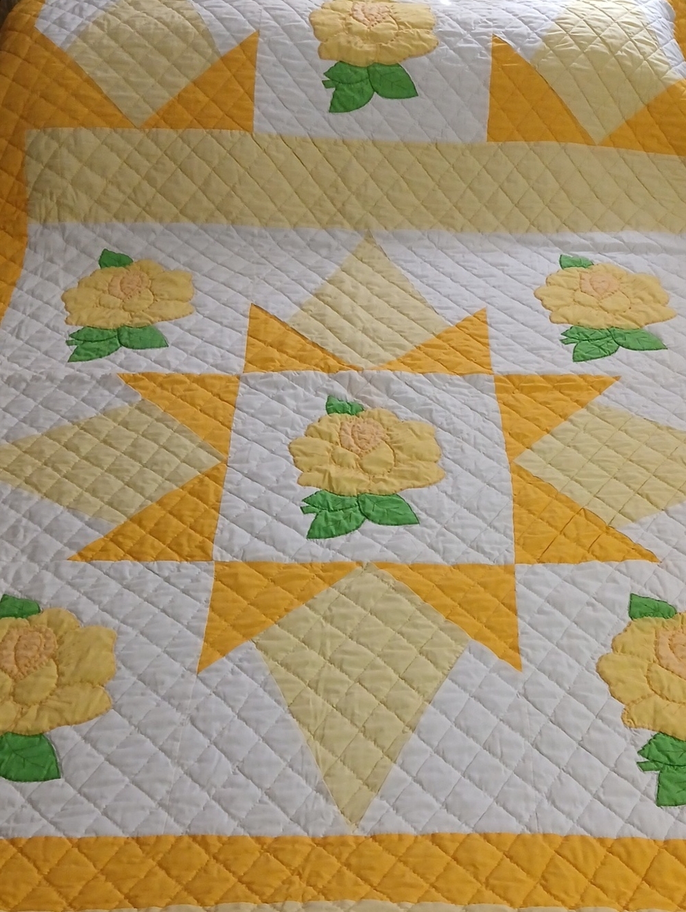 Handmade Floral Quilt - Picture 2 of 16